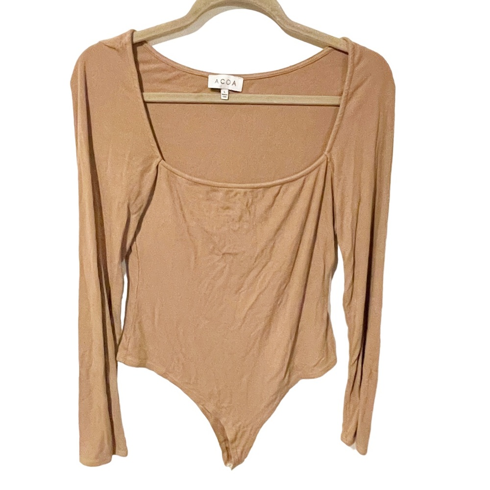 Acoa Size Large Tan Nude Long Sleeve Square Neck Ribbed‎ Snap Bodysuit